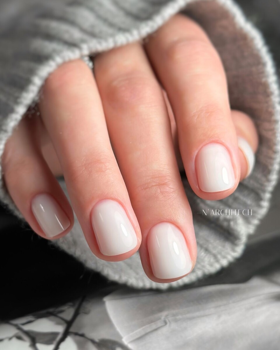 blanc laiteux ongles