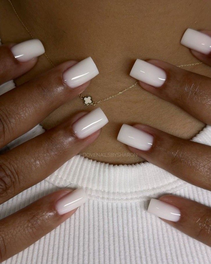blanc laiteux ongles