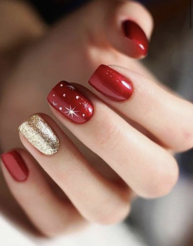 Nail art Noël rouge or