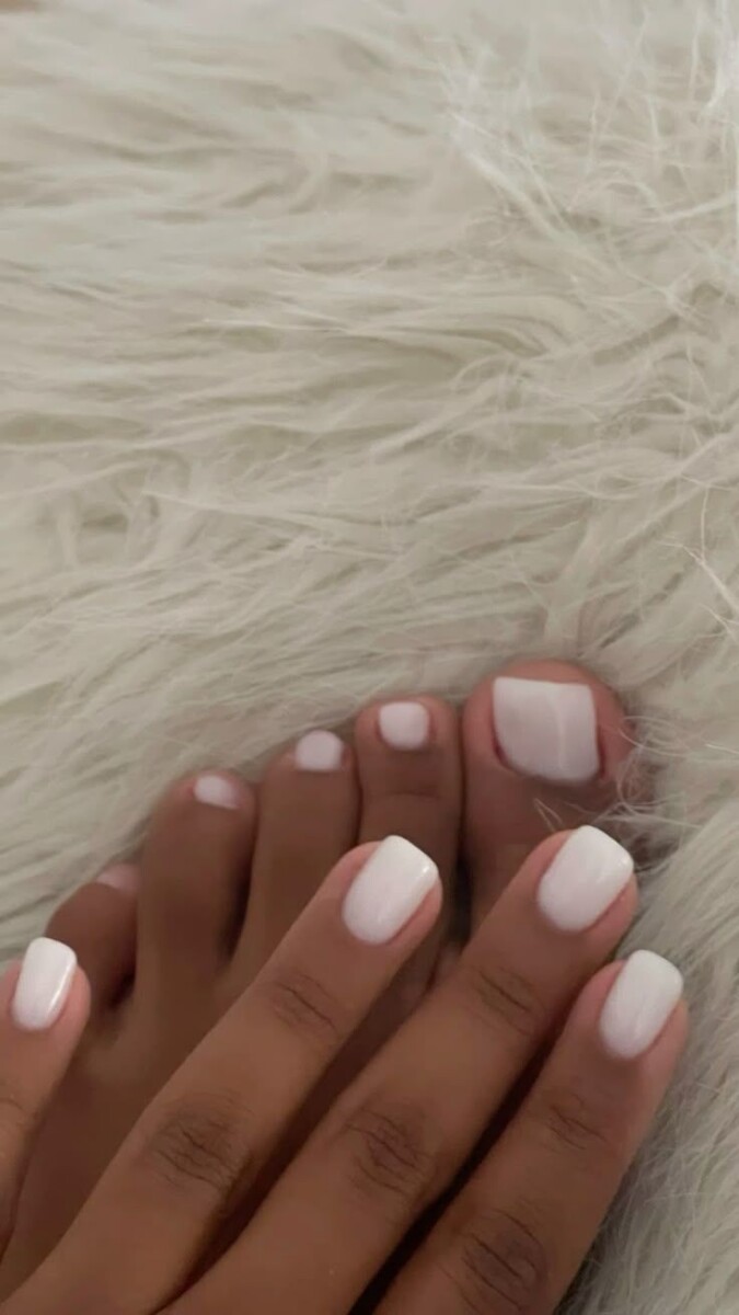 blanc laiteux ongles