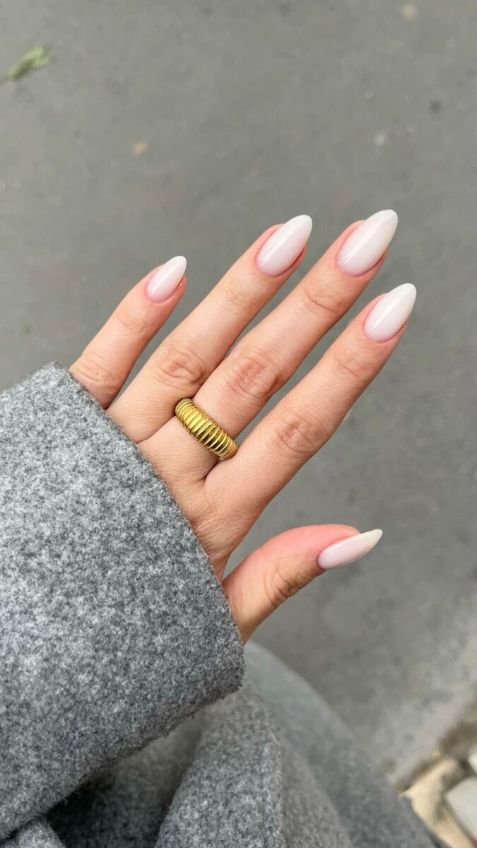ongle blanc laiteux