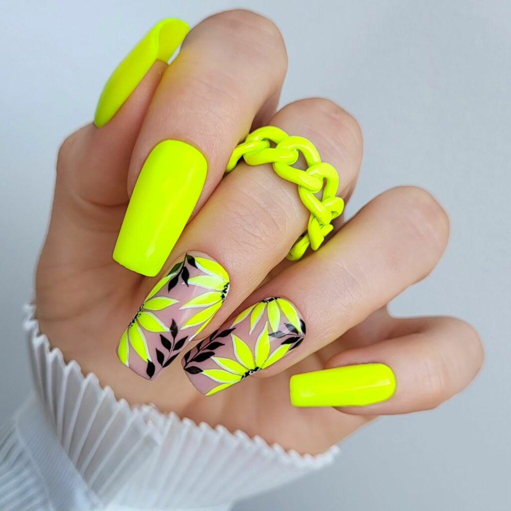 ongle fluo été