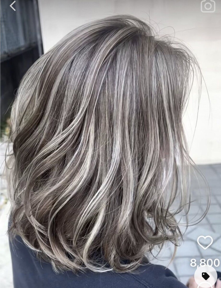 Balayage cheveux gris naturel