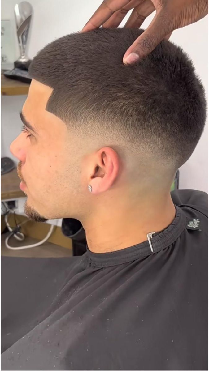Buzzcut homme dégradé