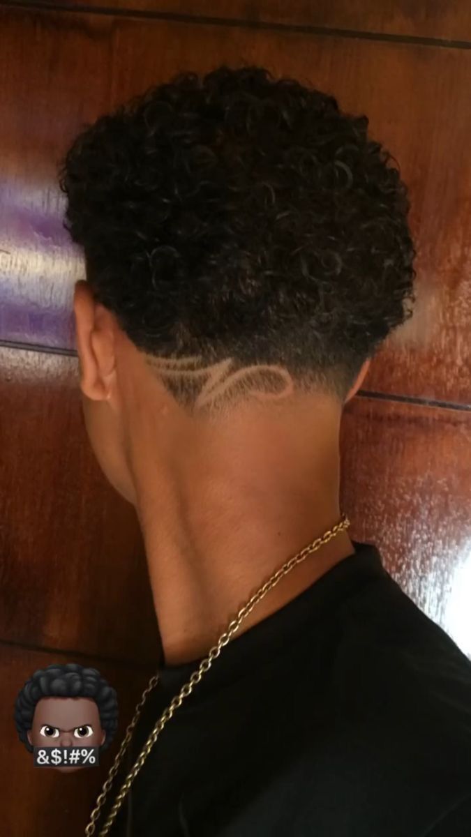 Taper avec ligne rasée