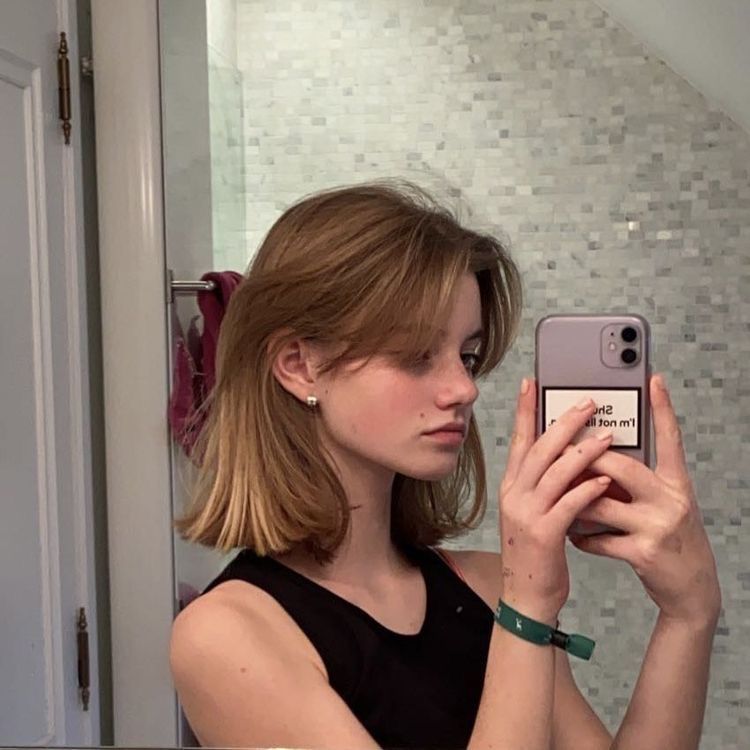 frange rideau cheveux courts