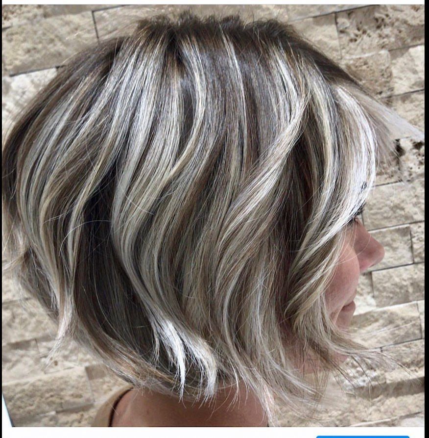 Balayage gris sur brune