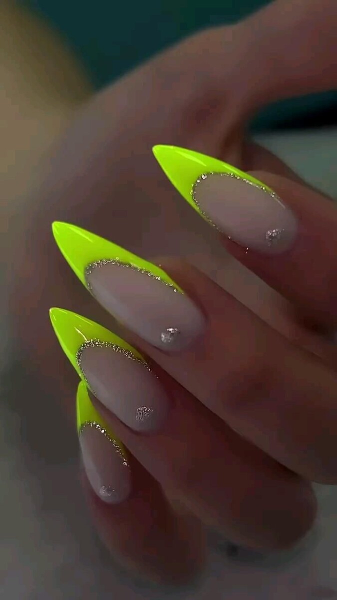 ongles fluo ete