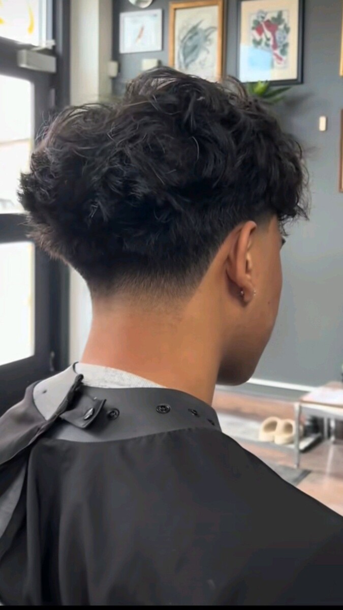 Taper fade homme moderne