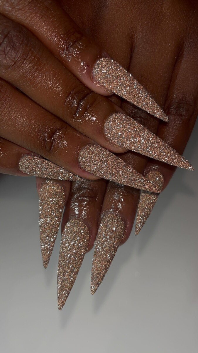 Ongles mariage élégants