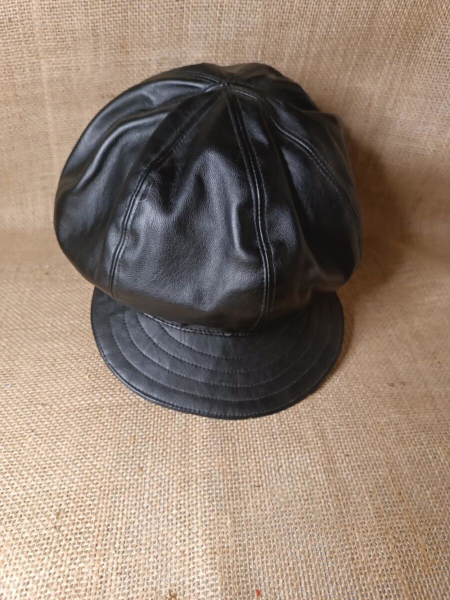 Coupe à la casquette vintage