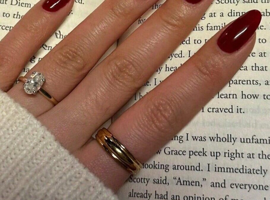 Un geste d’amour : sublimer ses mains avec un ongle st-valentin