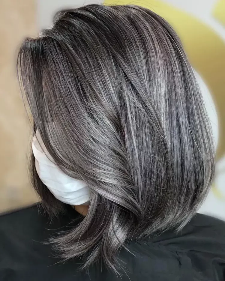 balayage gris sur brune