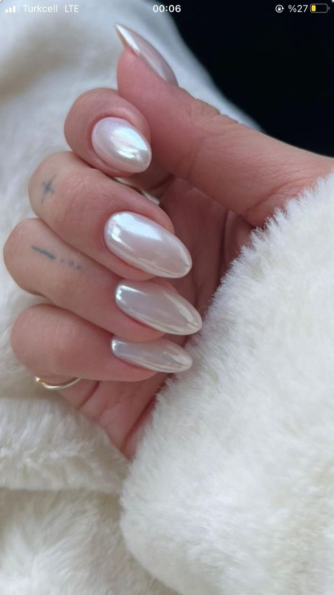 ongle blanc laiteux