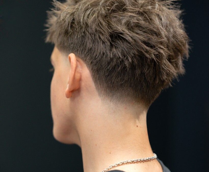 L’équilibre parfait : comment porter le taper mi long