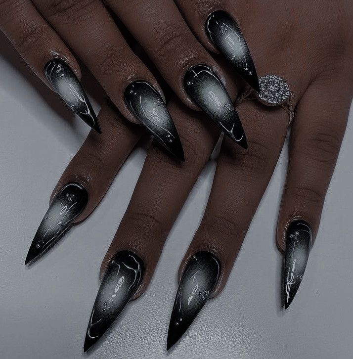 ongle en gel noir mat