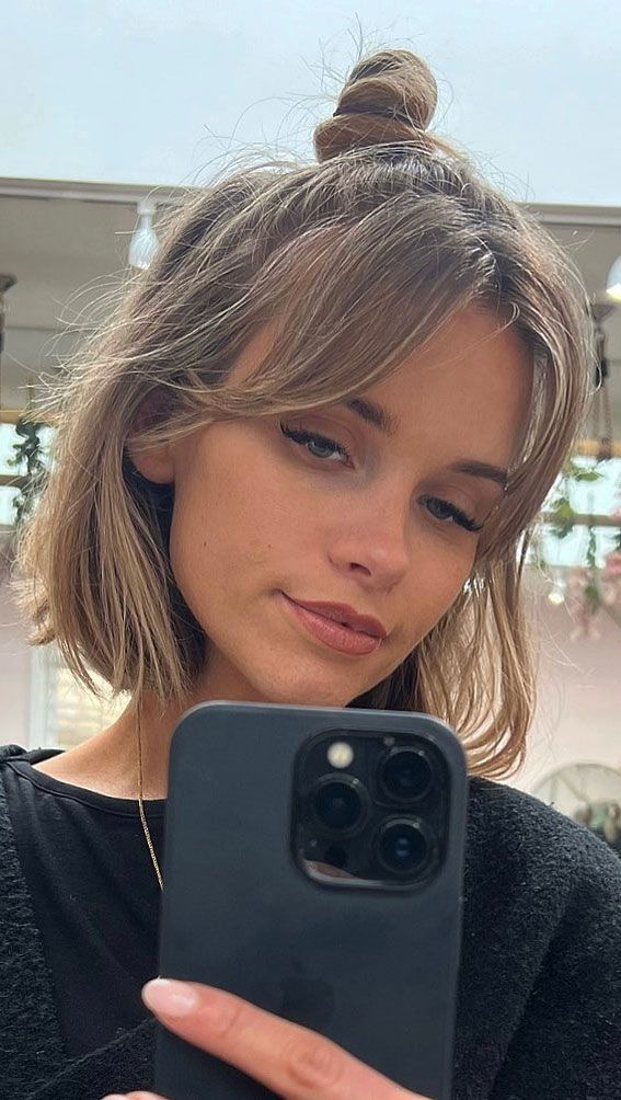 Frange rideau cheveux courts