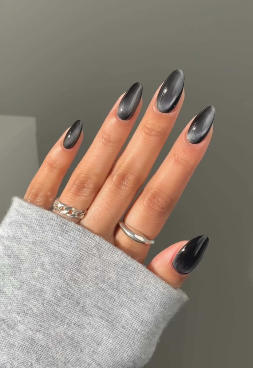 ongle en gel noir mat