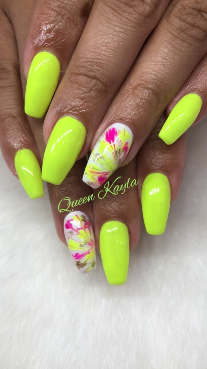 ongle fluo ete