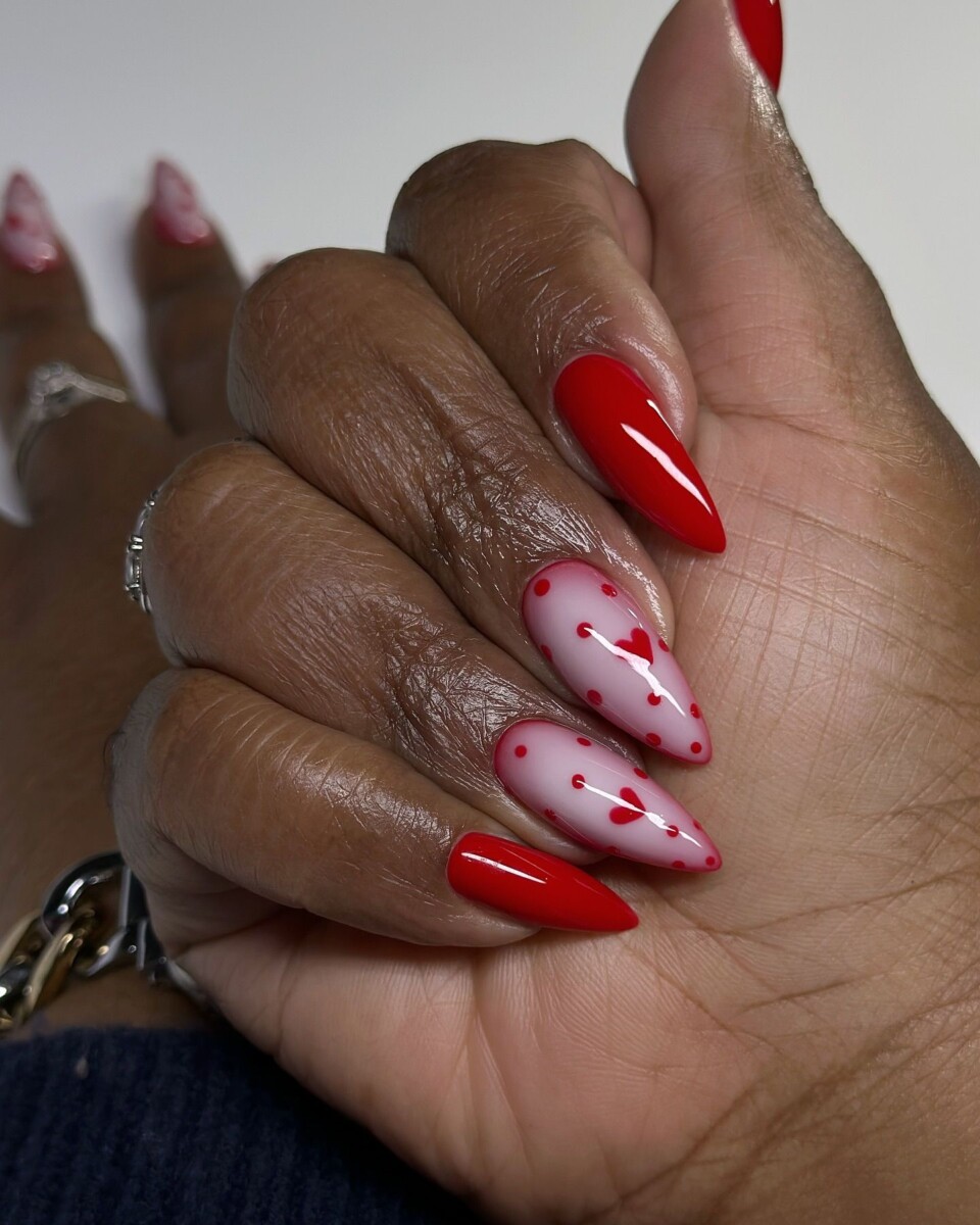 Ongles Saint-Valentin cœurs