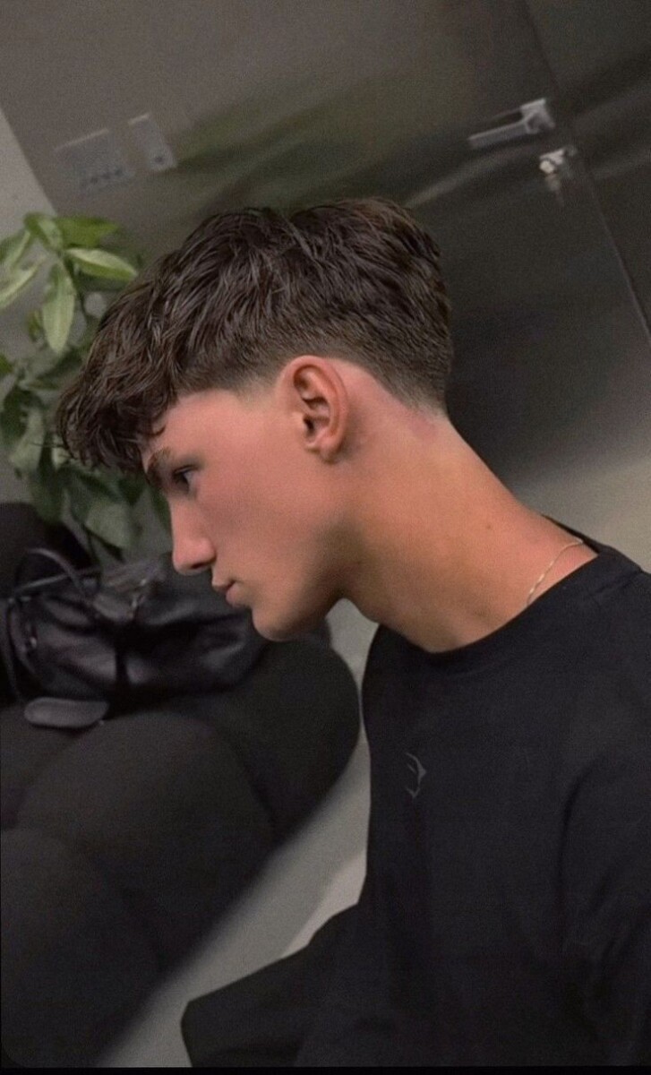 Taper fade homme moderne