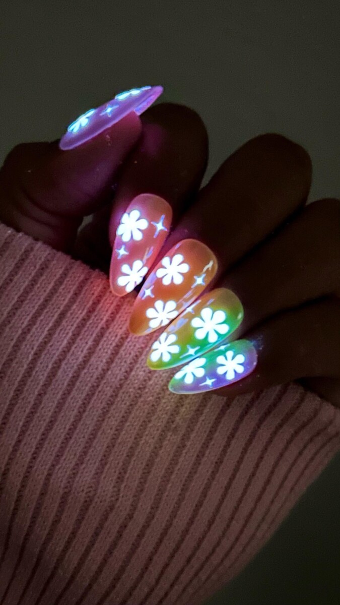 French manucure arc-en-ciel