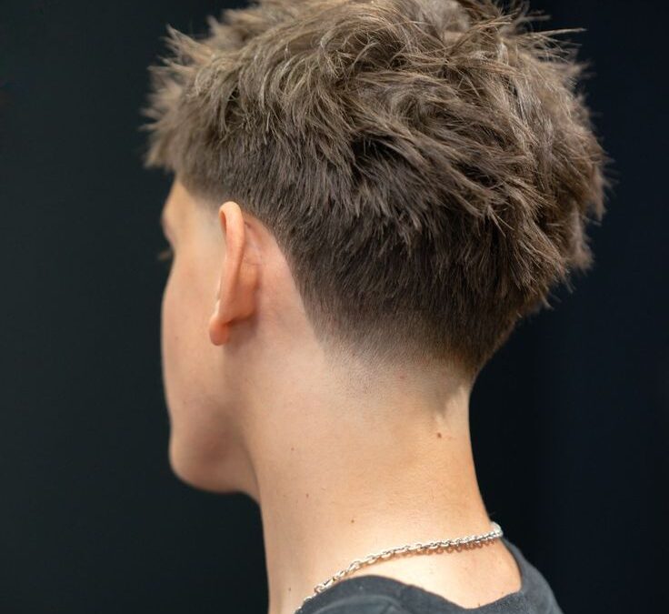 Modernité et structure : tout savoir sur le taper cheveux