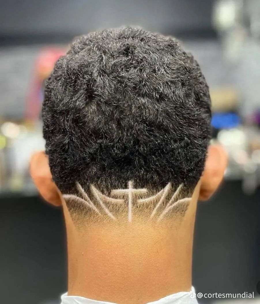 Taper avec ligne rasée
