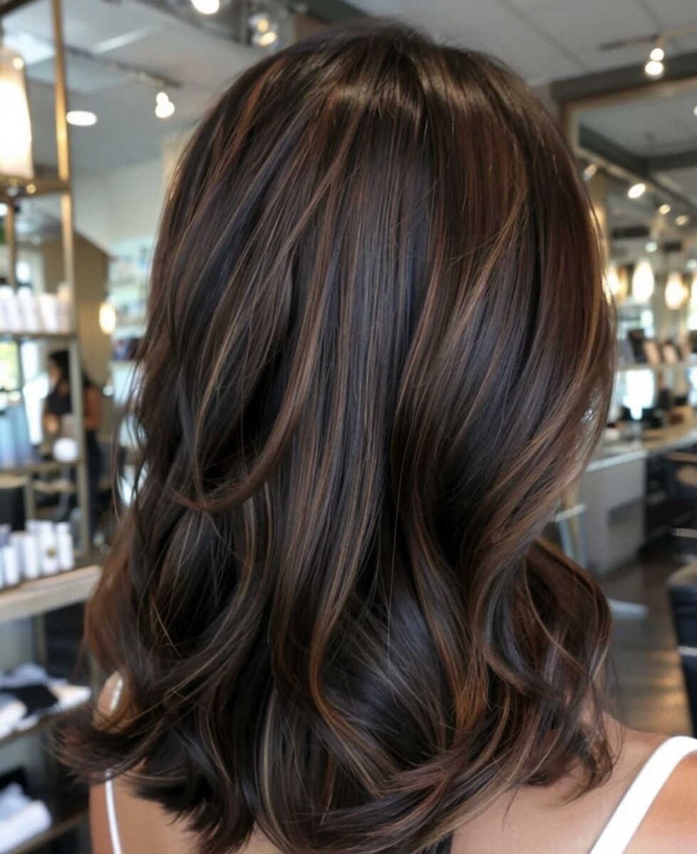 Carré balayage brun chocolat