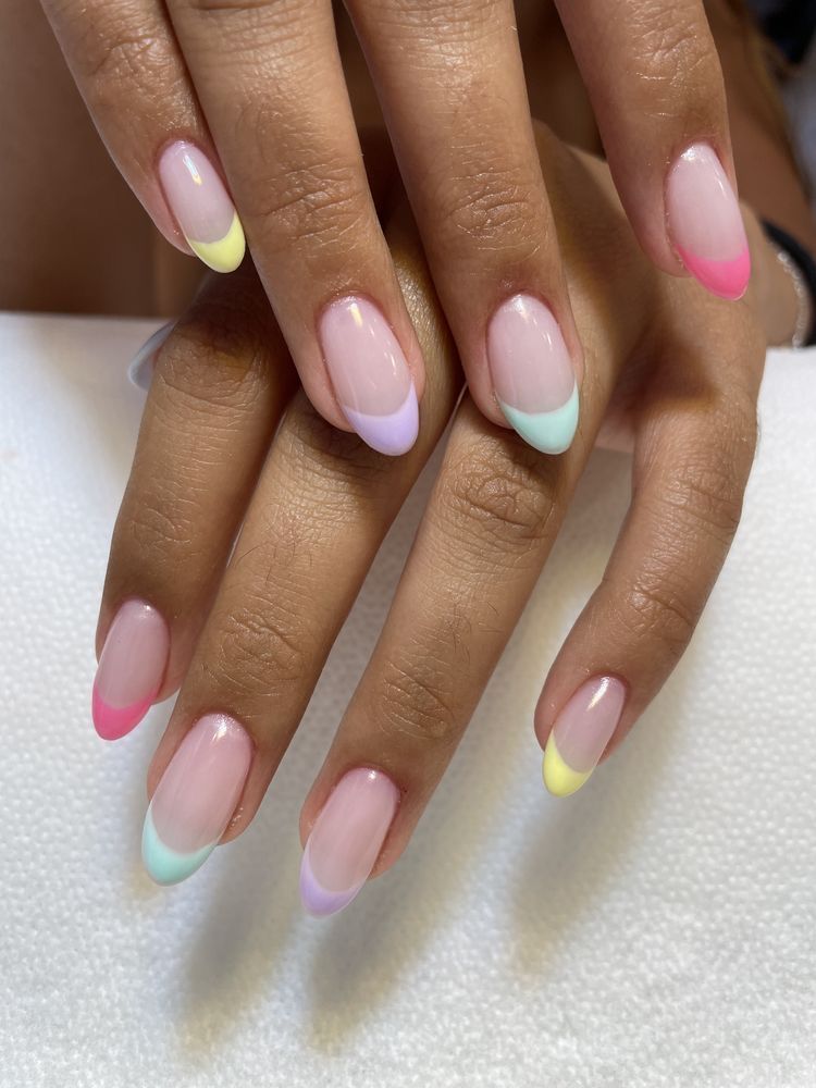 french manucure en couleur