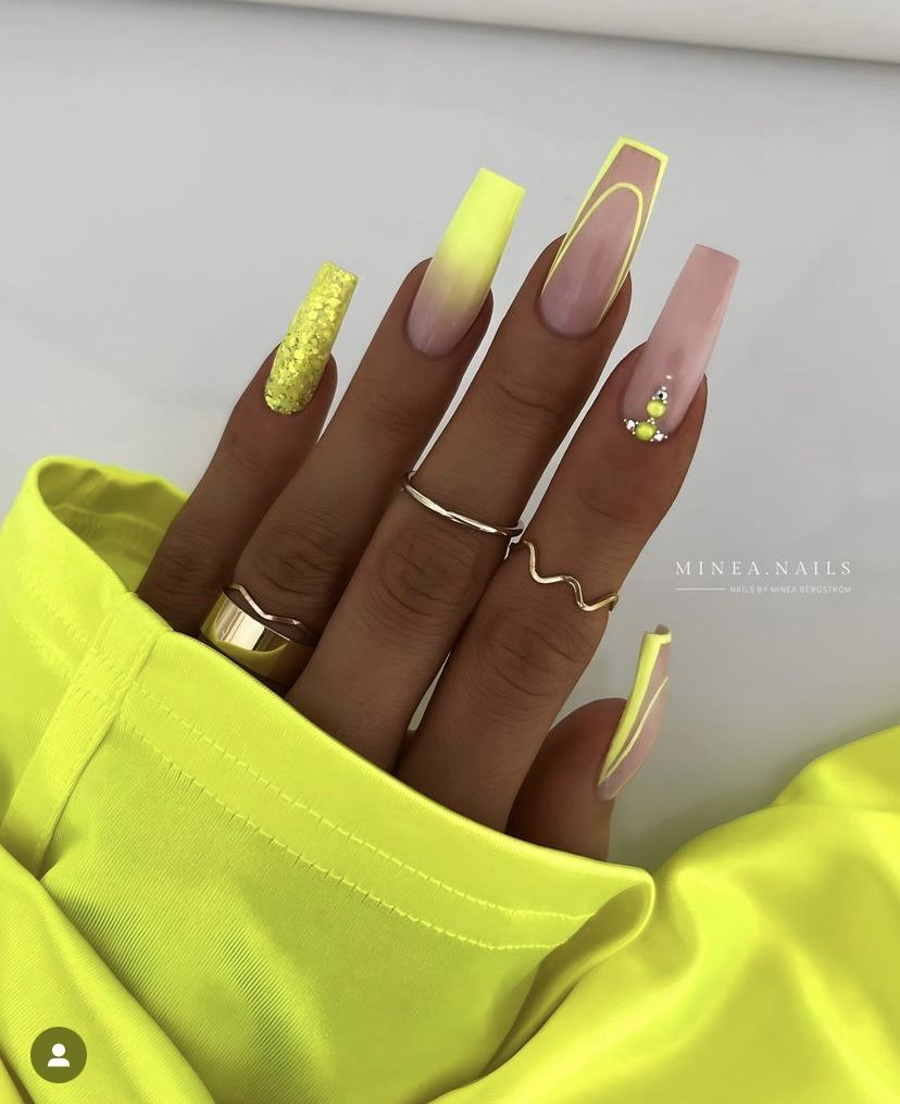 ongle fluo été
