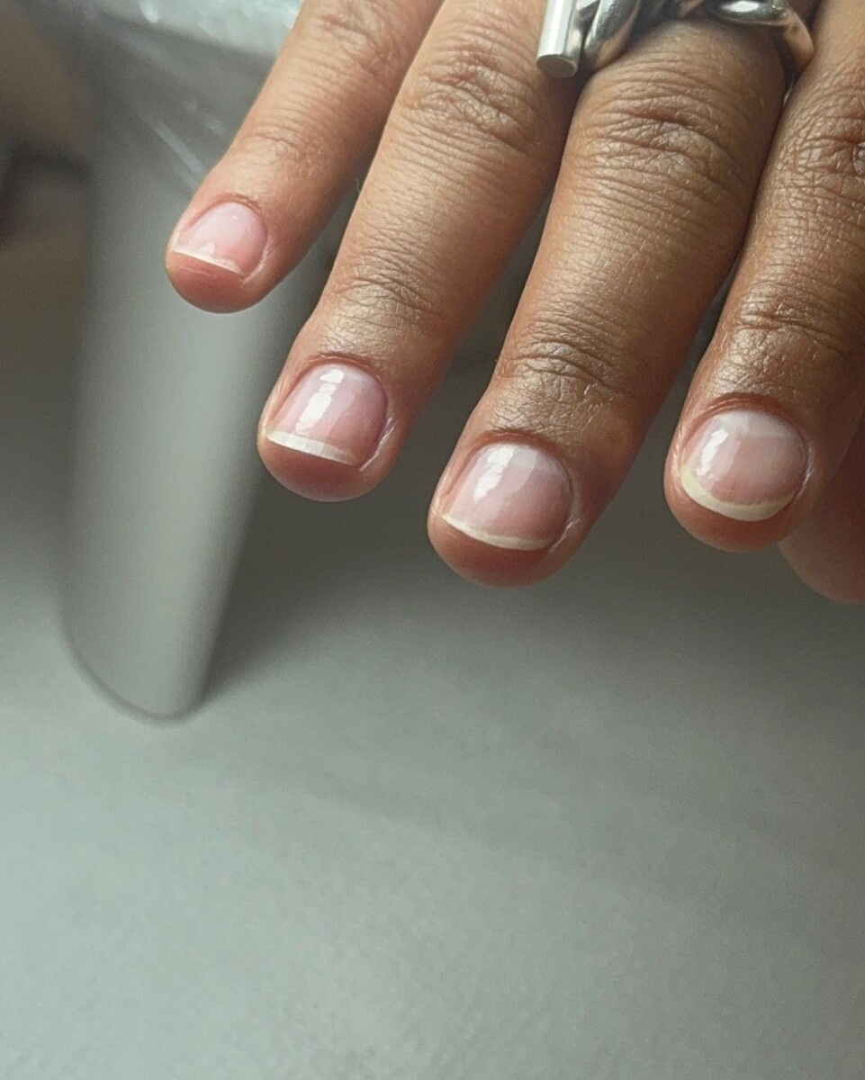 Dépose vernis naturel