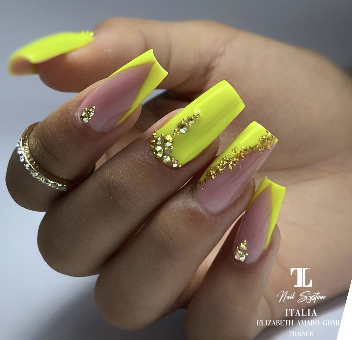Ongles fluo été jaune